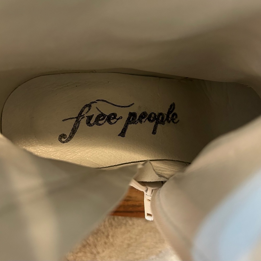 Free People Ruby Shine Platform Boot in White Size 38.5 - Picture 12 of 15